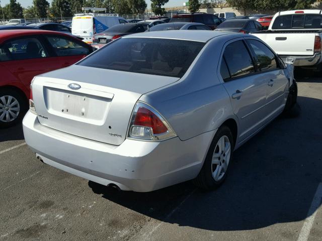 3FAFP07166R133574 - 2006 FORD FUSION SE SILVER photo 4