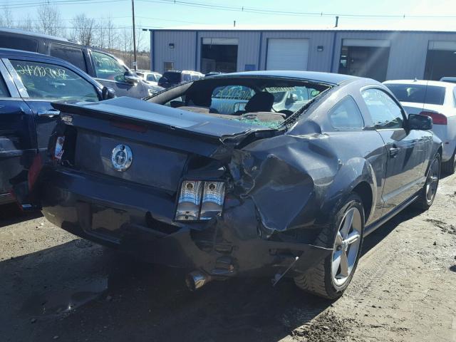 1ZVFT80NX75236872 - 2007 FORD MUSTANG CHARCOAL photo 4