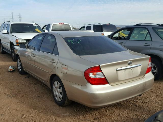 4T1BE32K02U042539 - 2002 TOYOTA CAMRY LE GOLD photo 3