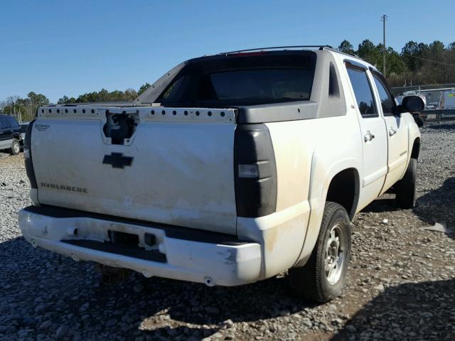 3GNFK12337G317950 - 2007 CHEVROLET AVALANCHE WHITE photo 4