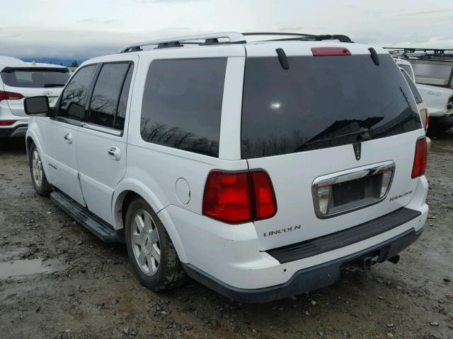 5LMFU28575LJ02646 - 2005 LINCOLN NAVIGATOR WHITE photo 3