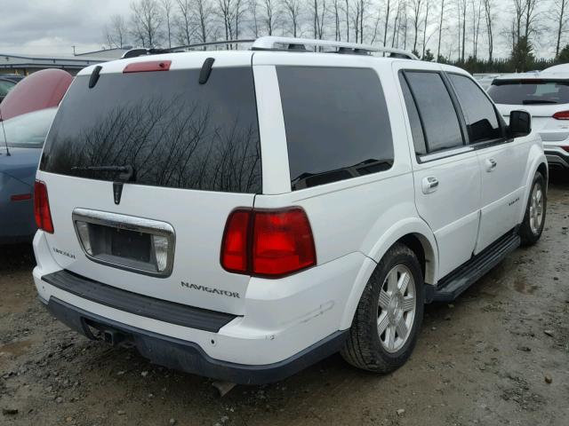 5LMFU28575LJ02646 - 2005 LINCOLN NAVIGATOR WHITE photo 4