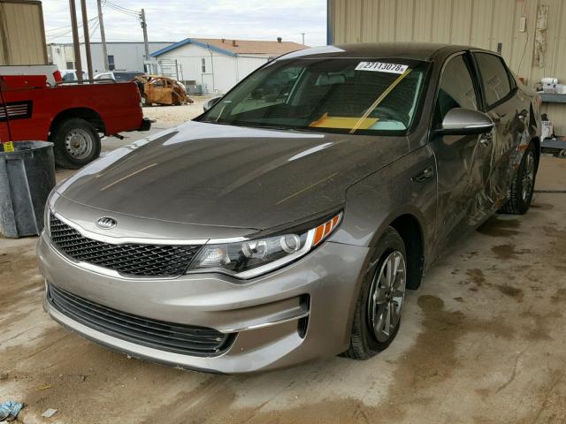 5XXGT4L14JG209291 - 2018 KIA OPTIMA LX GRAY photo 2