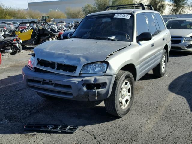 JT3GP10V9X7062028 - 1999 TOYOTA RAV4 SILVER photo 2