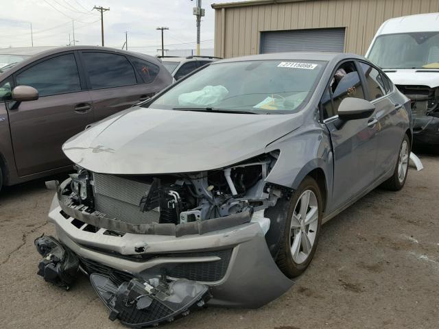 1G1BE5SM4H7127983 - 2017 CHEVROLET CRUZE LT GRAY photo 2