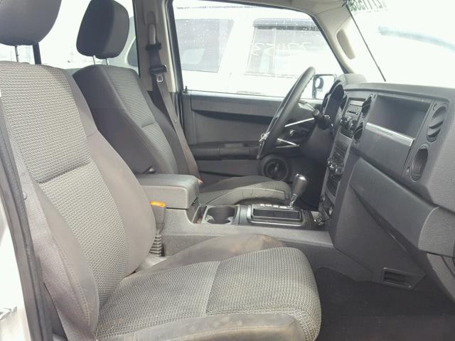 1J8HH48K38C105420 - 2008 JEEP COMMANDER ვერცხლისფერი ფოტო 5