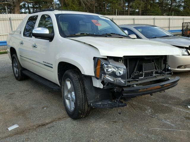 3GNMCGE04DG246875 - 2013 CHEVROLET AVALANCHE WHITE photo 1