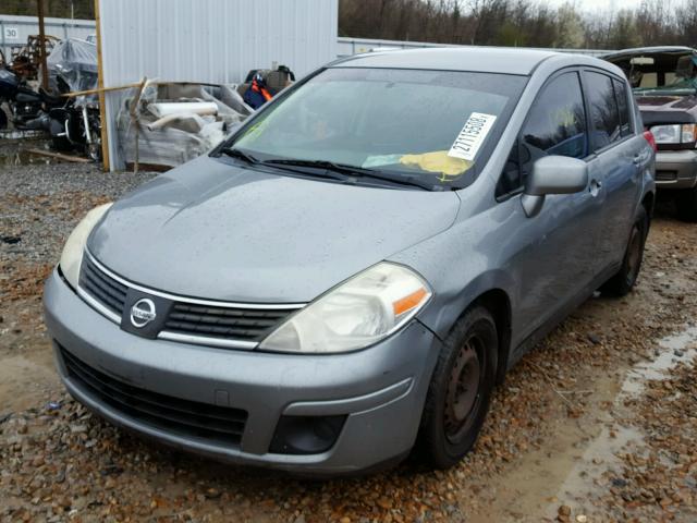 3N1BC13E18L375958 - 2008 NISSAN VERSA S GRAY photo 2