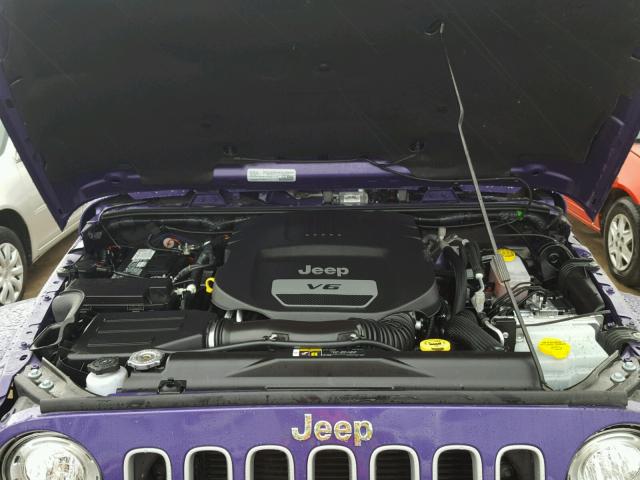 1C4AJWBG0HL680569 - 2017 JEEP WRANGLER S იასამნისფერი ფოტო 7