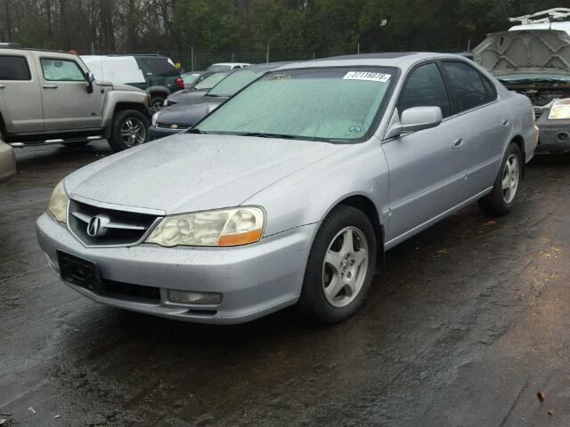 19UUA56682A039294 - 2002 ACURA 3.2TL SILVER photo 2