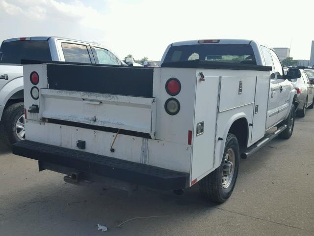 1GTHC29UX7E195761 - 2007 GMC SIERRA C25 WHITE photo 4