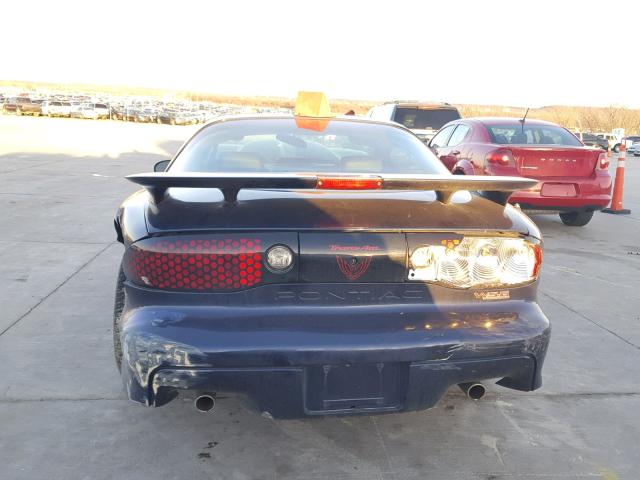 2G2FV22G822162465 - 2002 PONTIAC FIREBIRD F BLUE photo 10