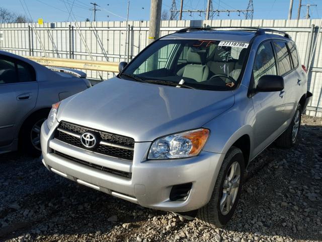 2T3BF4DV1CW220381 - 2012 TOYOTA RAV4 SILVER photo 2