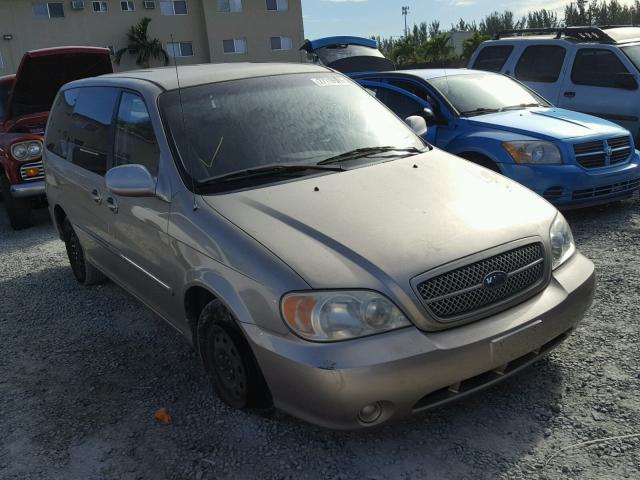 KNDUP132556684466 - 2005 KIA SEDONA EX BEIGE photo 1