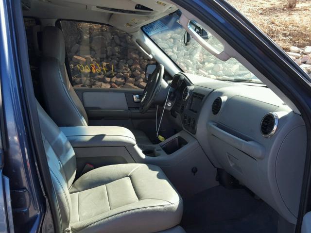 1FMPU16L54LA66229 - 2004 FORD EXPEDITION BLUE photo 5