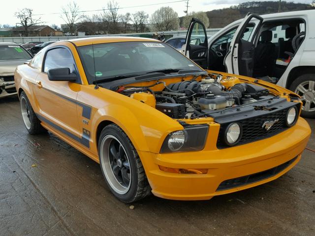 1ZVFT82H675249660 - 2007 FORD MUSTANG GT YELLOW photo 1