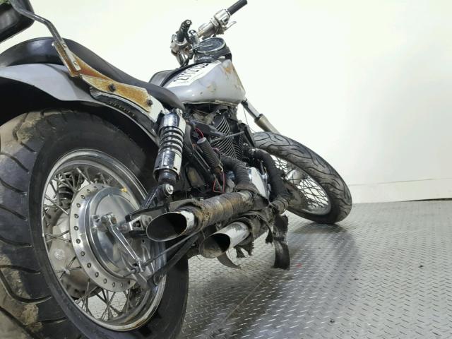 JH2RC44533M703351 - 2003 HONDA VT750 DCB GRAY photo 14