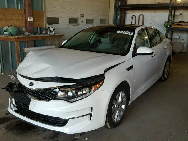 5XXGU4L38GG119858 - 2016 KIA OPTIMA EX WHITE photo 2