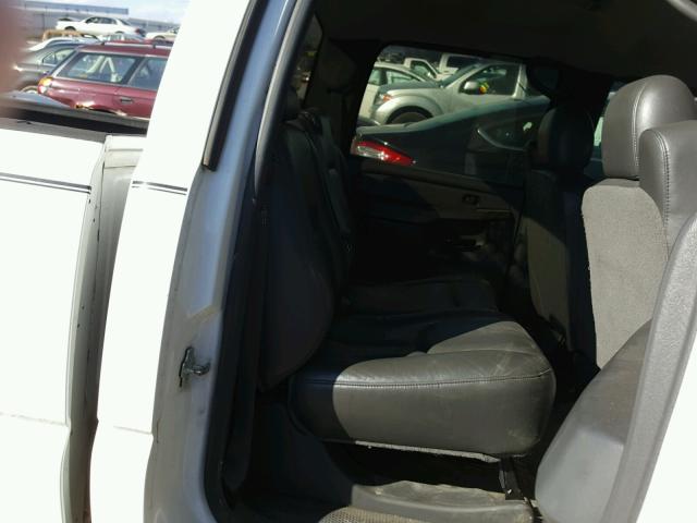 1GCHC23U45F872738 - 2005 CHEVROLET SILVERADO WHITE photo 6