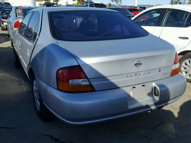1N4DL01D3WC199407 - 1998 NISSAN ALTIMA XE SILVER photo 3