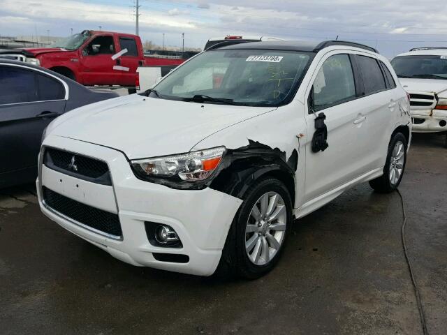 JA4AR4AU9BZ010697 - 2011 MITSUBISHI OUTLANDER WHITE photo 2