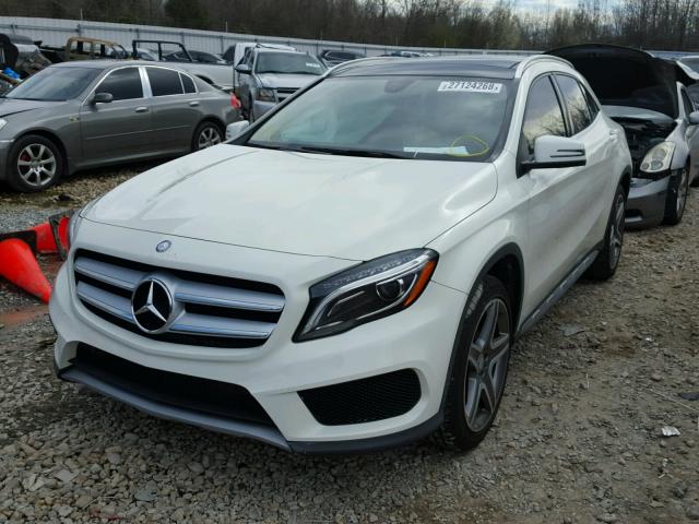 WDCTG4GB7FJ072060 - 2015 MERCEDES-BENZ GLA 250 4M WHITE photo 2