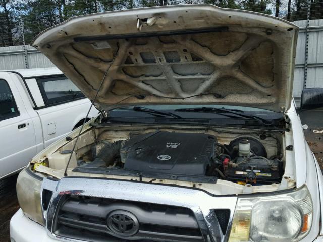 5TETU4GN8AZ704362 - 2010 TOYOTA TACOMA PRE WHITE photo 7