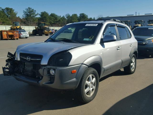 KM8JN72D95U082871 - 2005 HYUNDAI TUCSON GLS GRAY photo 2