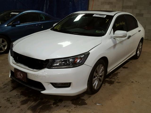 1HGCR2F72DA272392 - 2013 HONDA ACCORD EX WHITE photo 2