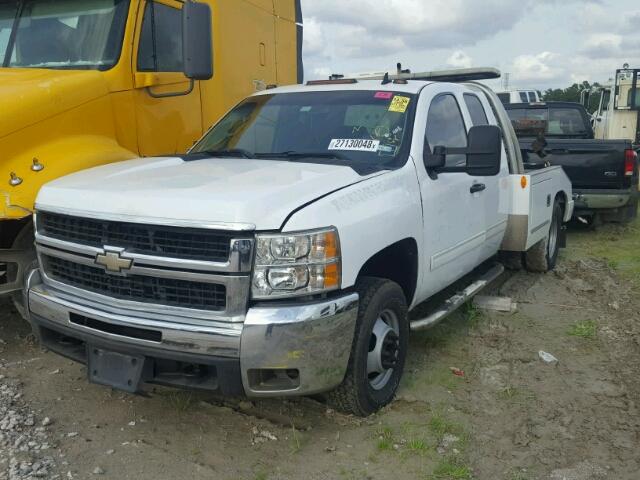 1GBJC89K99E101797 - 2009 CHEVROLET SILVERADO WHITE photo 2