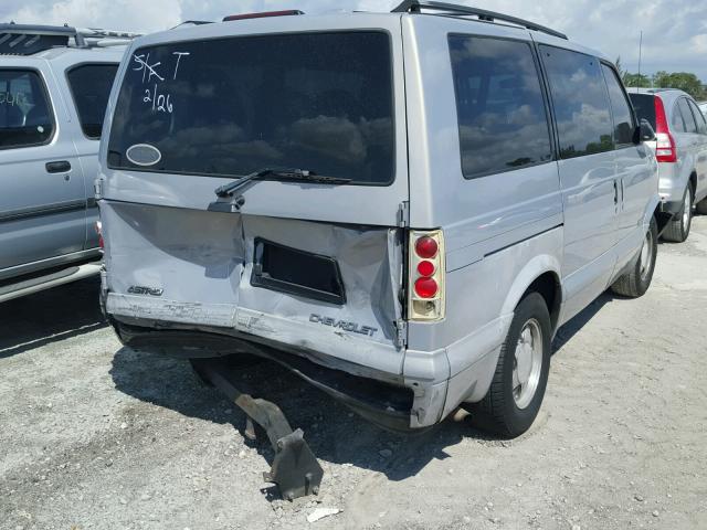 1GNDM19W7YB203655 - 2000 CHEVROLET ASTRO SILVER photo 4