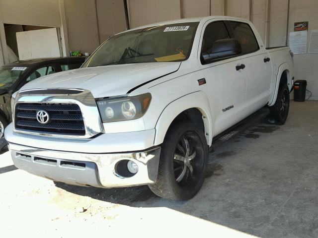 5TFEV54168X038407 - 2008 TOYOTA TUNDRA CRE WHITE photo 2