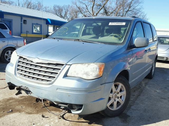 2A4RR5D12AR491590 - 2010 CHRYSLER TOWN & COU SILVER photo 2