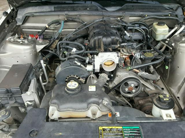 1ZVFT80N555150379 - 2005 FORD MUSTANG GRAY photo 7