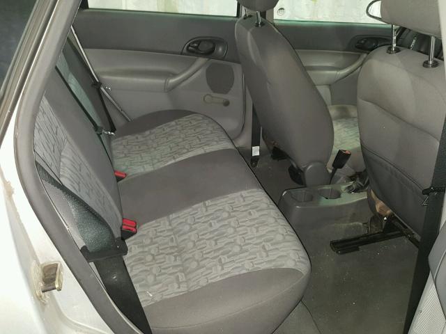 1FAFP34N75W170346 - 2005 FORD FOCUS ZX4 GRAY photo 6