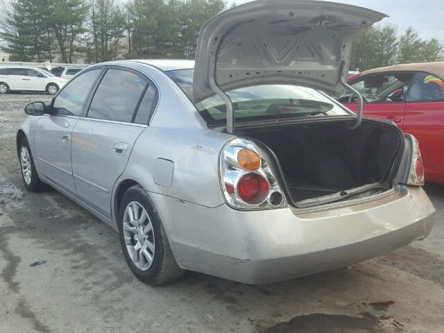 1N4AL11D44C187692 - 2004 NISSAN ALTIMA BAS SILVER photo 3