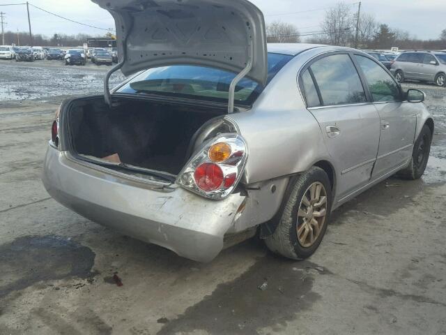 1N4AL11D44C187692 - 2004 NISSAN ALTIMA BAS SILVER photo 4