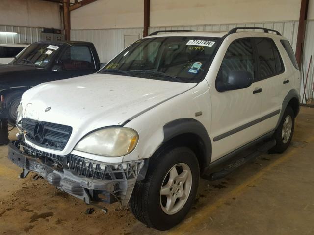 4JGAB54E9WA014303 - 1998 MERCEDES-BENZ ML 320 WHITE photo 2