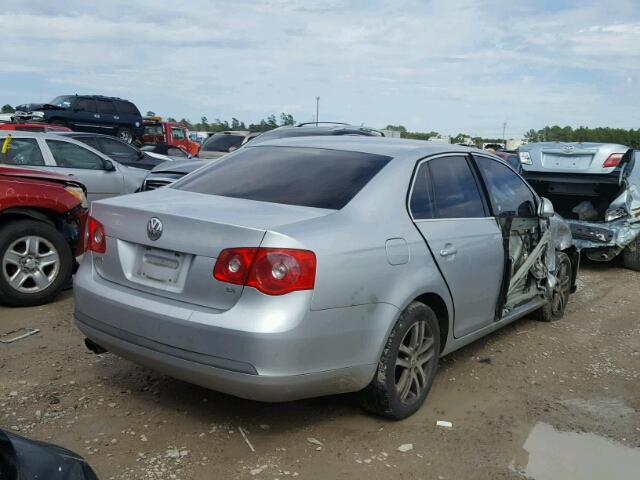 3VWRF71K76M695675 - 2006 VOLKSWAGEN JETTA 2.5 SILVER photo 4