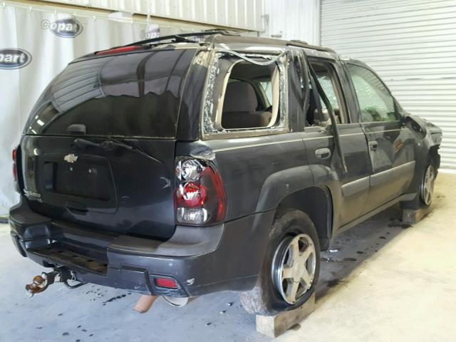 1GNDS13S252335035 - 2005 CHEVROLET TRAILBLAZE GRAY photo 4