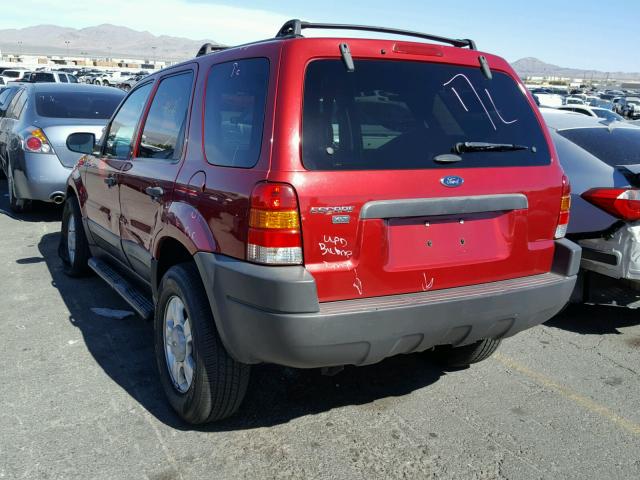 1FMYU03183KD38519 - 2003 FORD ESCAPE XLT MAROON photo 3