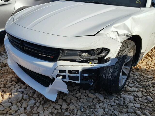 2C3CDXBGXFH896773 - 2015 DODGE CHARGER SE WHITE photo 9