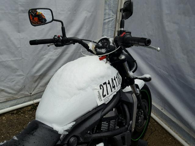 JKAENEA13FDA01928 - 2015 KAWASAKI EN650 A 白色 照片 5