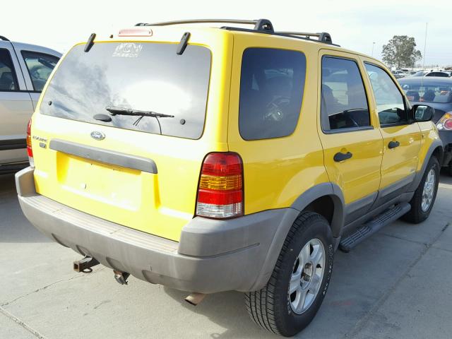 1FMCU04182KA67842 - 2002 FORD ESCAPE XLT YELLOW photo 4