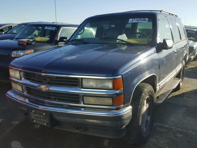 1GNEK13R3XJ525260 - 1999 CHEVROLET TAHOE K150 BLUE photo 2