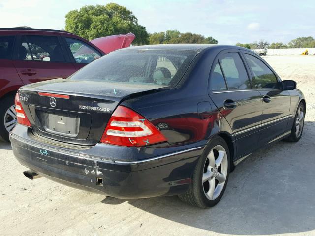 WDBRF40J15A675720 - 2005 MERCEDES-BENZ C 230K SPO BLACK photo 4