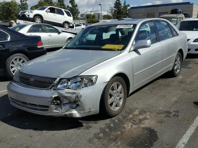 4T1BF28B4YU018929 - 2000 TOYOTA AVALON XL SILVER photo 2