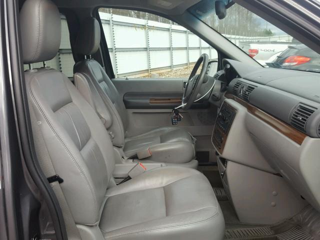 2FMDA58295BA20380 - 2005 FORD FREESTAR L GRAY photo 5