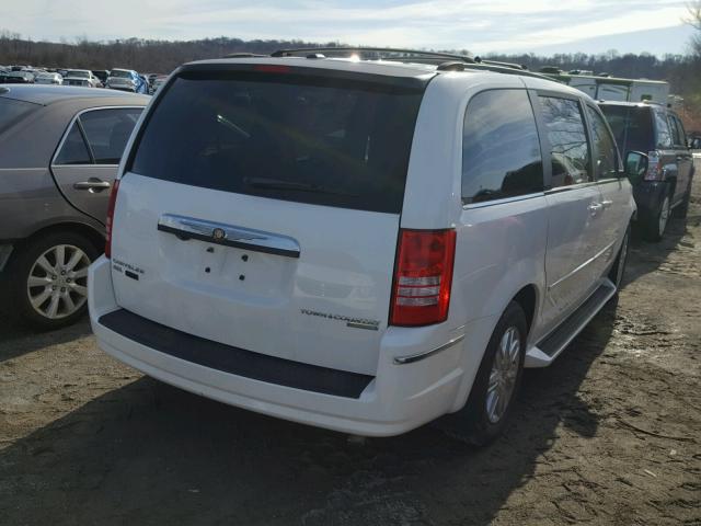 2A4RR5DX6AR290764 - 2010 CHRYSLER TOWN & COU WHITE photo 4