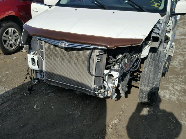 2A4RR5DX6AR290764 - 2010 CHRYSLER TOWN & COU WHITE photo 9